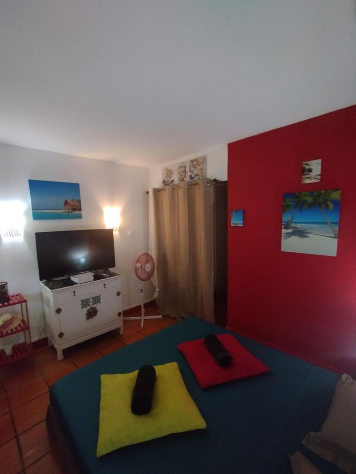 Appartement Cocotiers et pieds dans l'eau à Saint-Francois  Extérieur photo