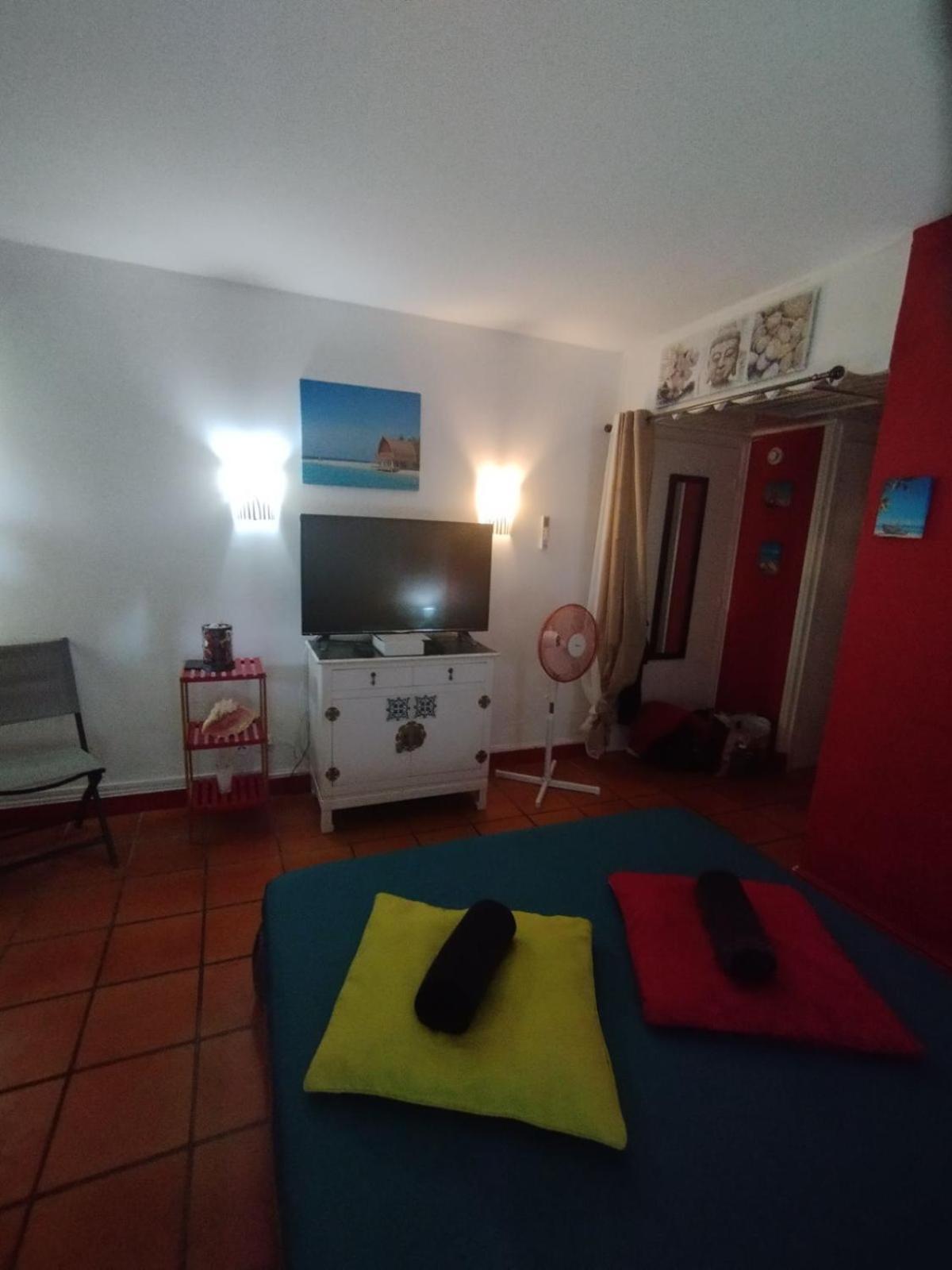 Appartement Cocotiers et pieds dans l'eau à Saint-Francois  Extérieur photo
