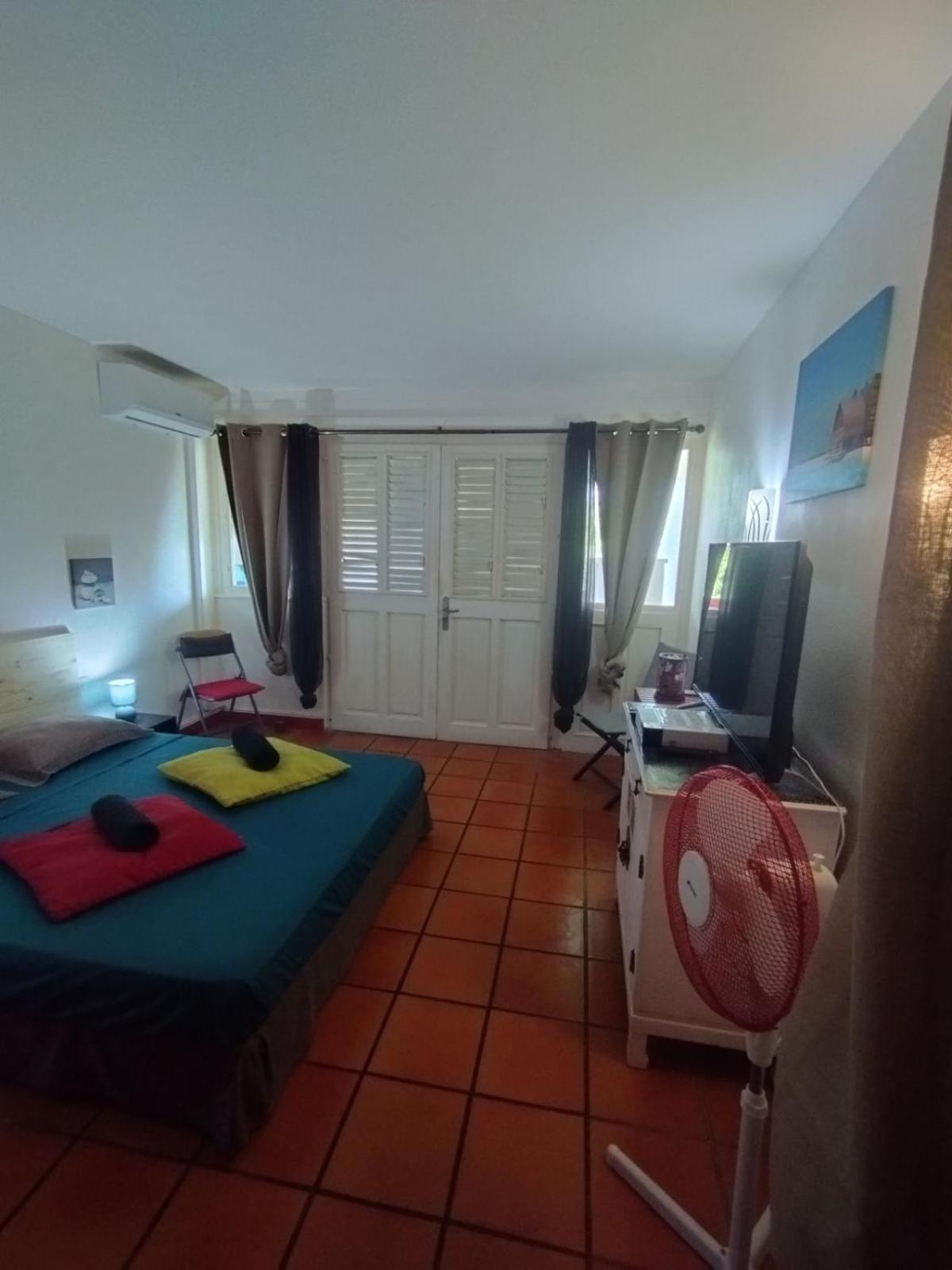 Appartement Cocotiers et pieds dans l'eau à Saint-Francois  Extérieur photo